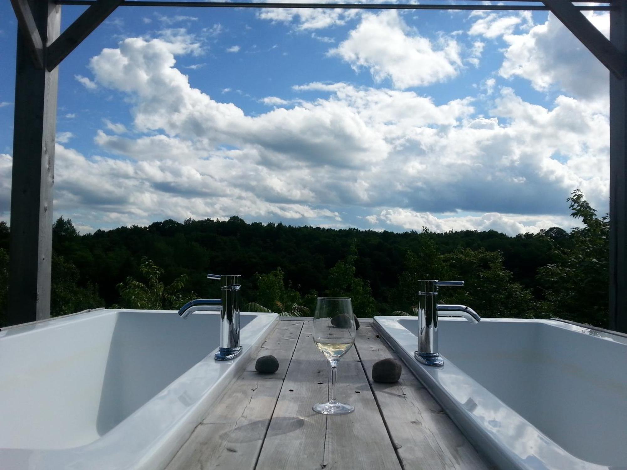 Éco Spa Highland Grenville-Sur-La-Rouge Extérieur photo