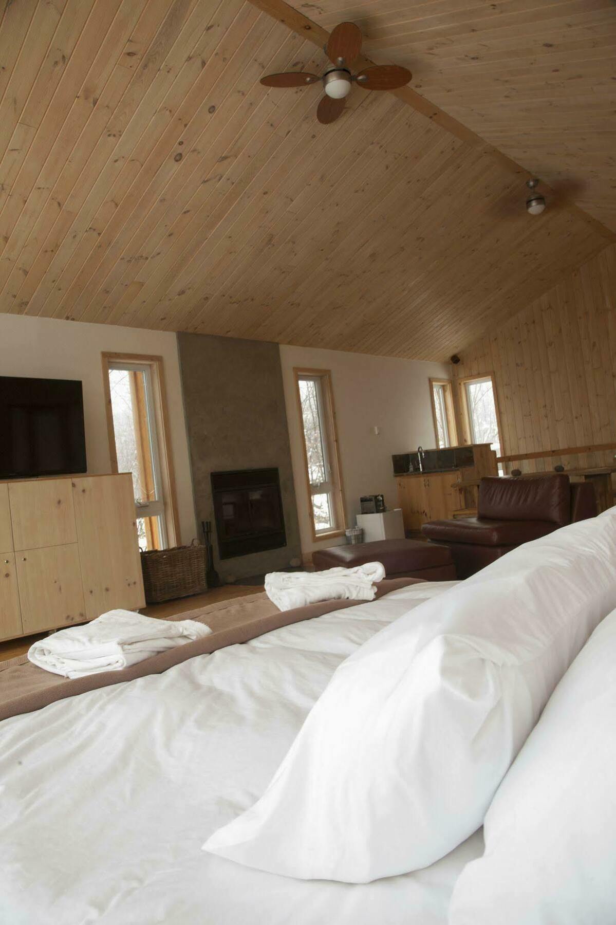 Éco Spa Highland Grenville-Sur-La-Rouge Extérieur photo